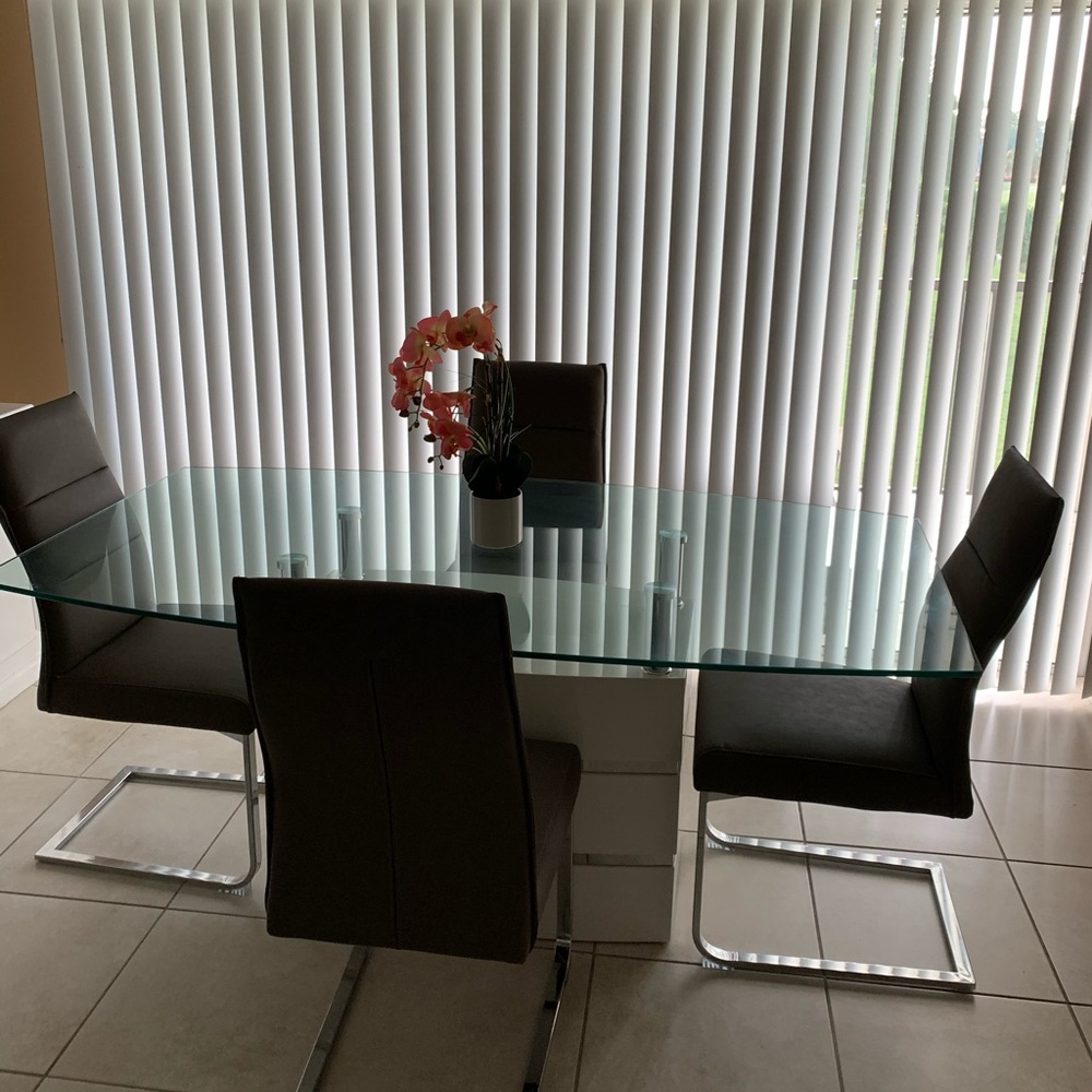 Dining tablet set